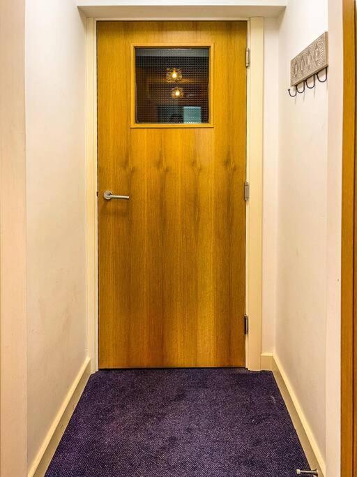 Soho Beach Apartment With Fabulous Sea View And 2 Minutes To The Beach With Free Parking And Netflix Bournemouth Exterior foto