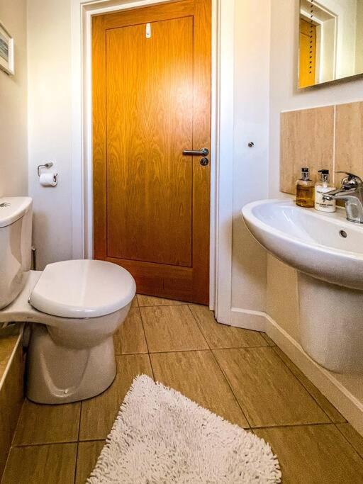 Soho Beach Apartment With Fabulous Sea View And 2 Minutes To The Beach With Free Parking And Netflix Bournemouth Exterior foto